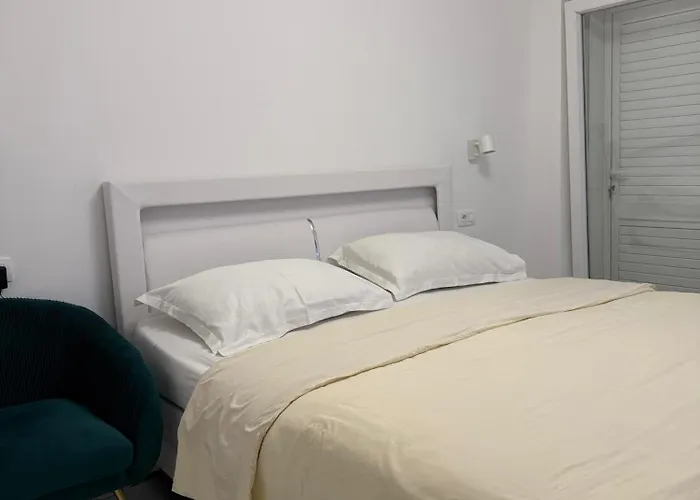 Luxury Oasis With Private Pool & Parking * Split