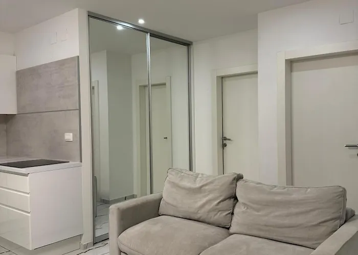 Apartman Luxury Oasis With Private Pool & Parking Split